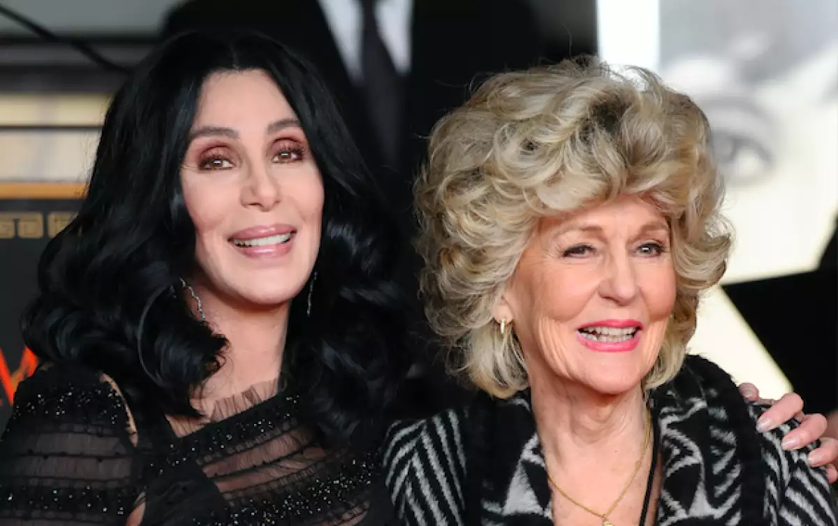 cher-georgia-holt
