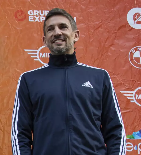 Javier Carvallo .jpg