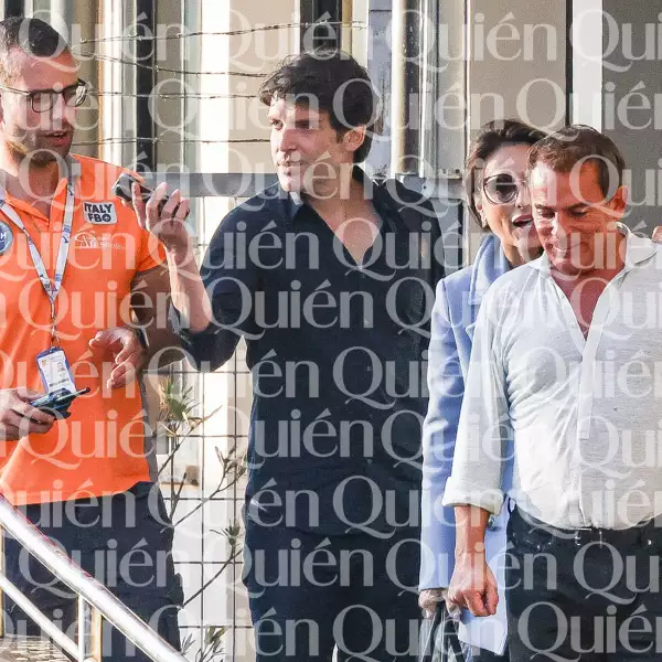 Paloma Cuevas y Eugenio López llegan a la boda de Michelle Salas