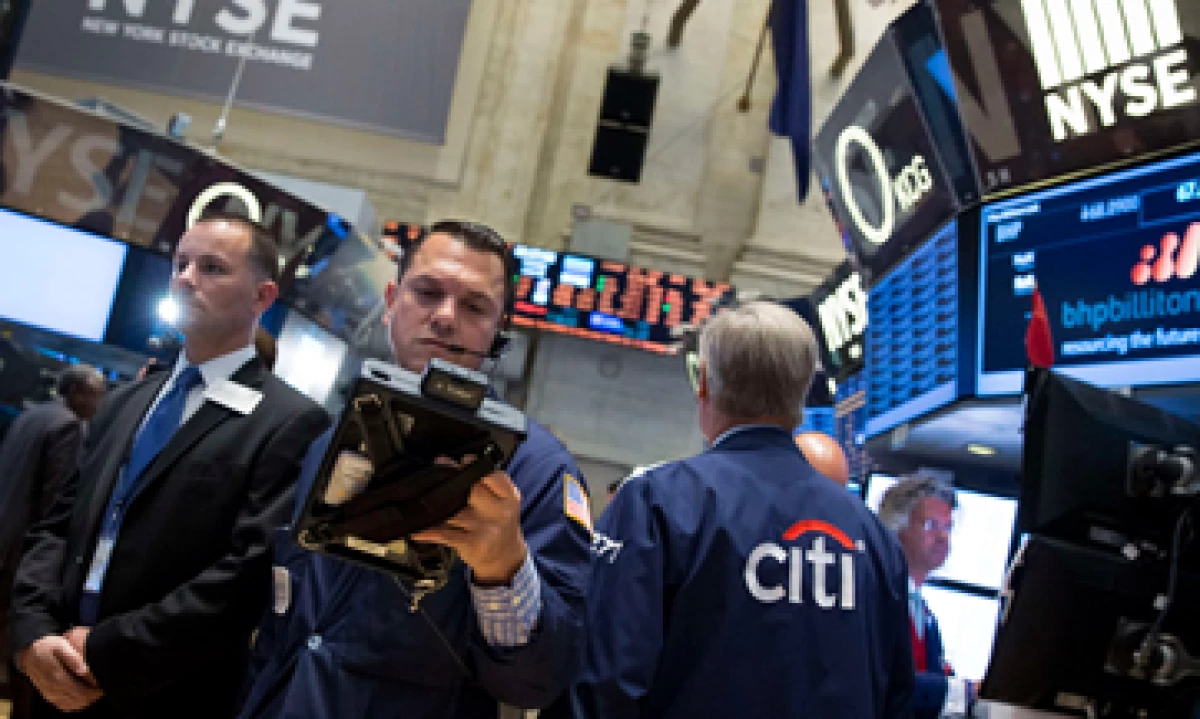 Las acciones en la Bolsa de NY lograron un repunte al cierre este miércoles. (Foto: Reuters )