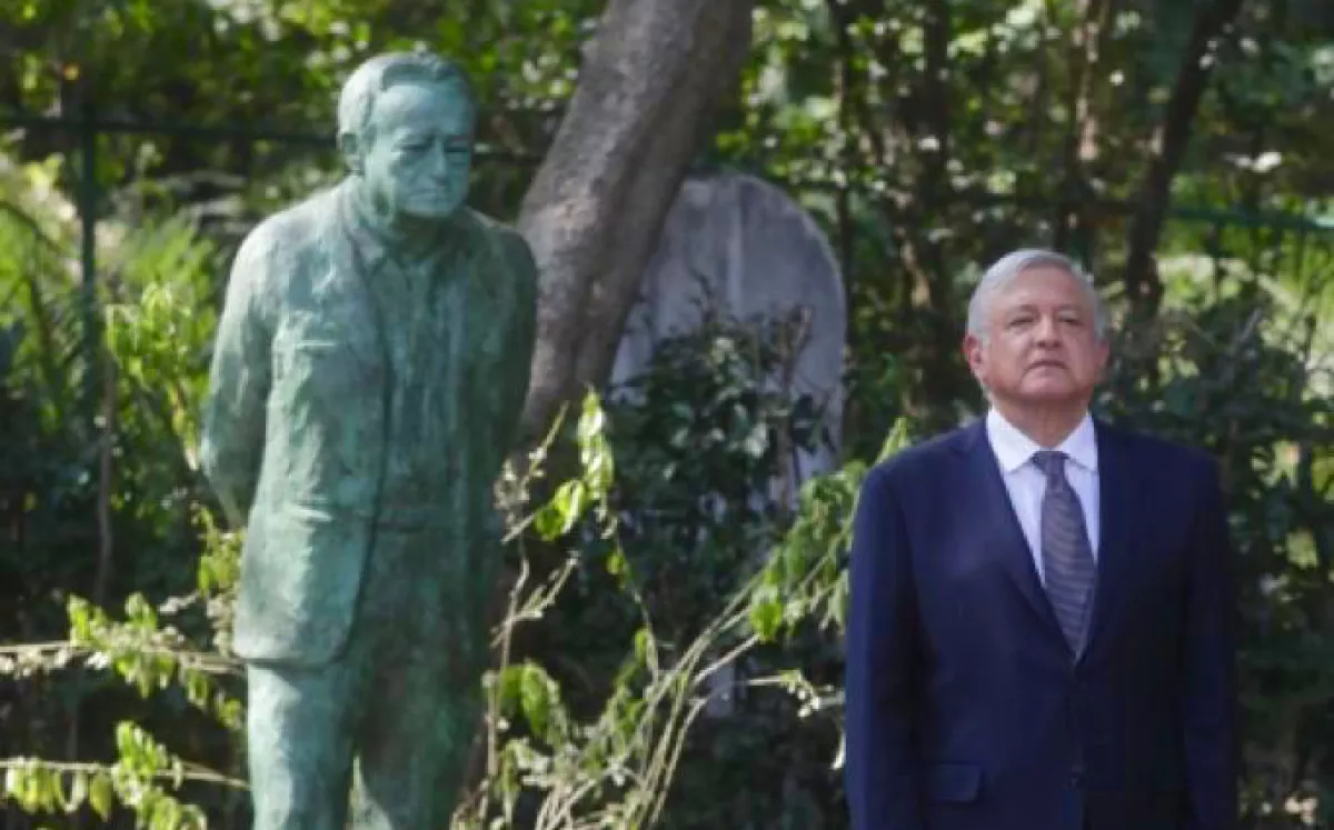 AMLO-Valentín Campa.png
