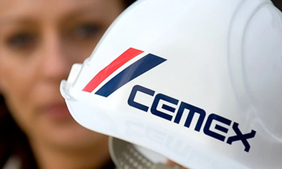 Las acciones de Cemex perdían este lunes 0.19% en la BMV. (Foto: Cemex)