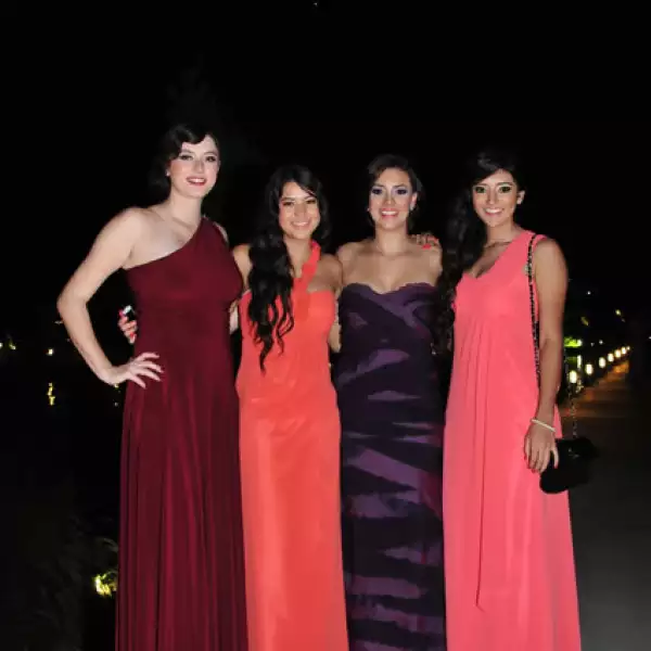 Martha Orendain, Patricia Tirado y Viviana y Sofía Orendain
