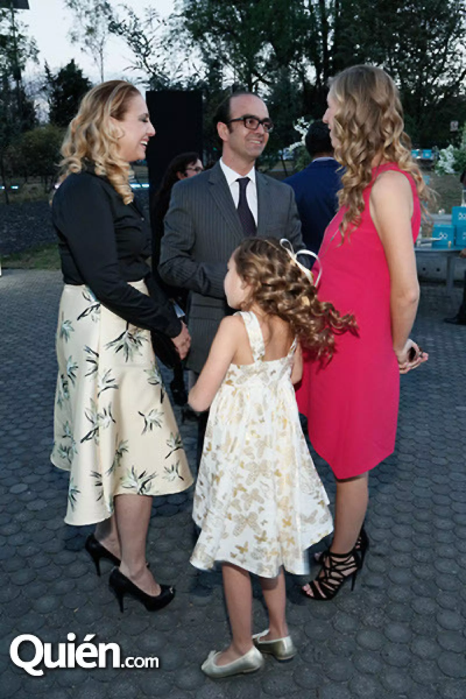 Paola, Michael, Linda y Brianna Devlyn