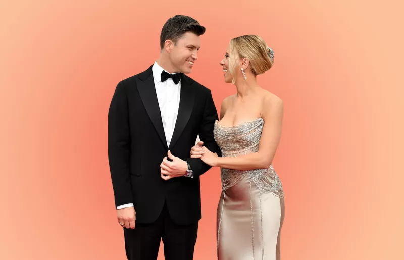 Scarlett JOhansson y Collin Jost