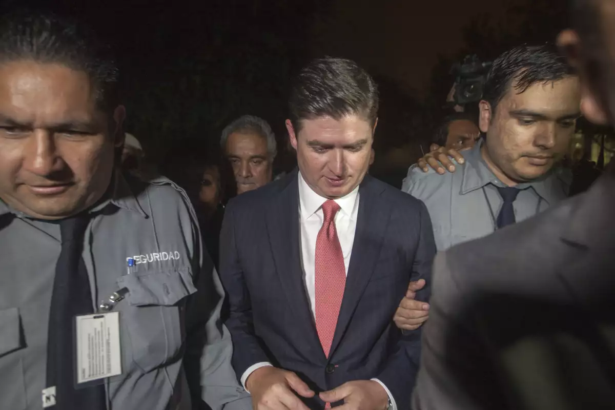 Rodrigo Medina no podrá salir del país
