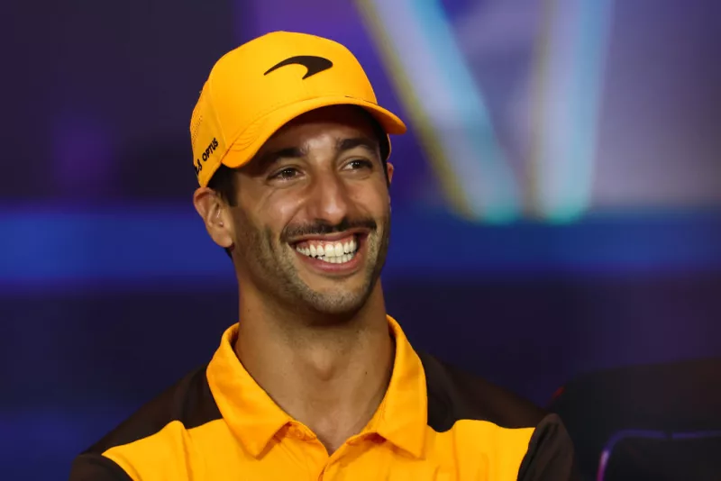 daniel-ricciardo-Checo-red-bull