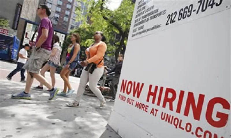 El promedio móvil de solicitudes iniciales permaneció en 424,750. (Foto: AP)