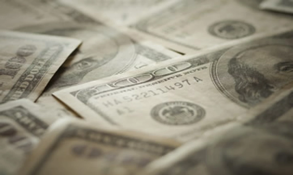 El dólar en bancos del DF cerró la jornada en 13.55 pesos, 25 centavos más que el cierre del martes pasado. (Foto: Photos to Go)