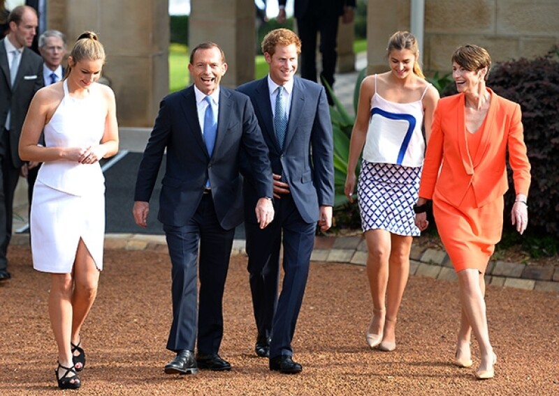 Fue recibido por el Primer Ministro australiano Tony Abbott y su familia.
