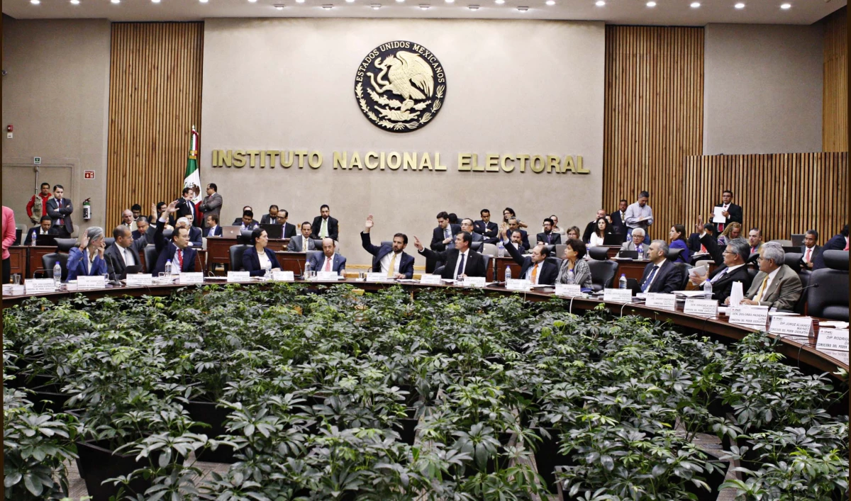 El Instituto Nacional Electoral (INE) reconoció que hubo errores en el conteo de las firmas que presentaron los aspirantes independientes.