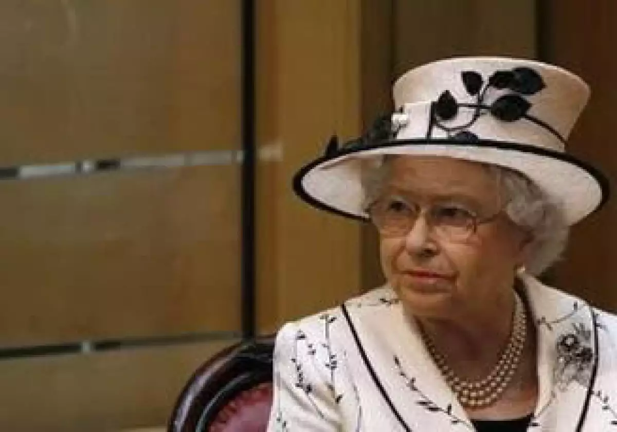 La Reina Isabel II de Inglaterra había cuestionado a los expertos sobre la crisis económica. (Foto: Reuters)