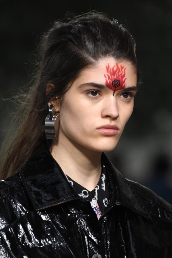 Louis Vuitton 2019 Cruise Collection : Runway