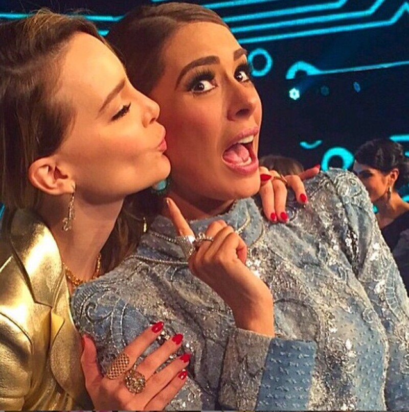 Belinda y Galilea se mostaron muy sonrientes durante el programa Me Pongo de Pie.