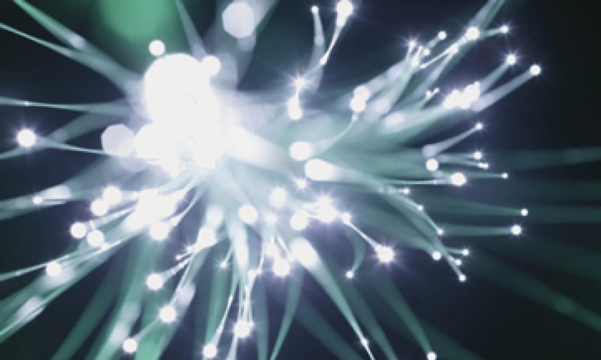 El Proyecto Nacional de Fibra Optica se desarrollará en 30 meses. (Foto: Thinkstock)