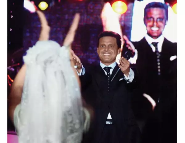 Mara Hank tuvo una gran sorpresa el día de su boda, escuchar en vivo a Luis Miguel.