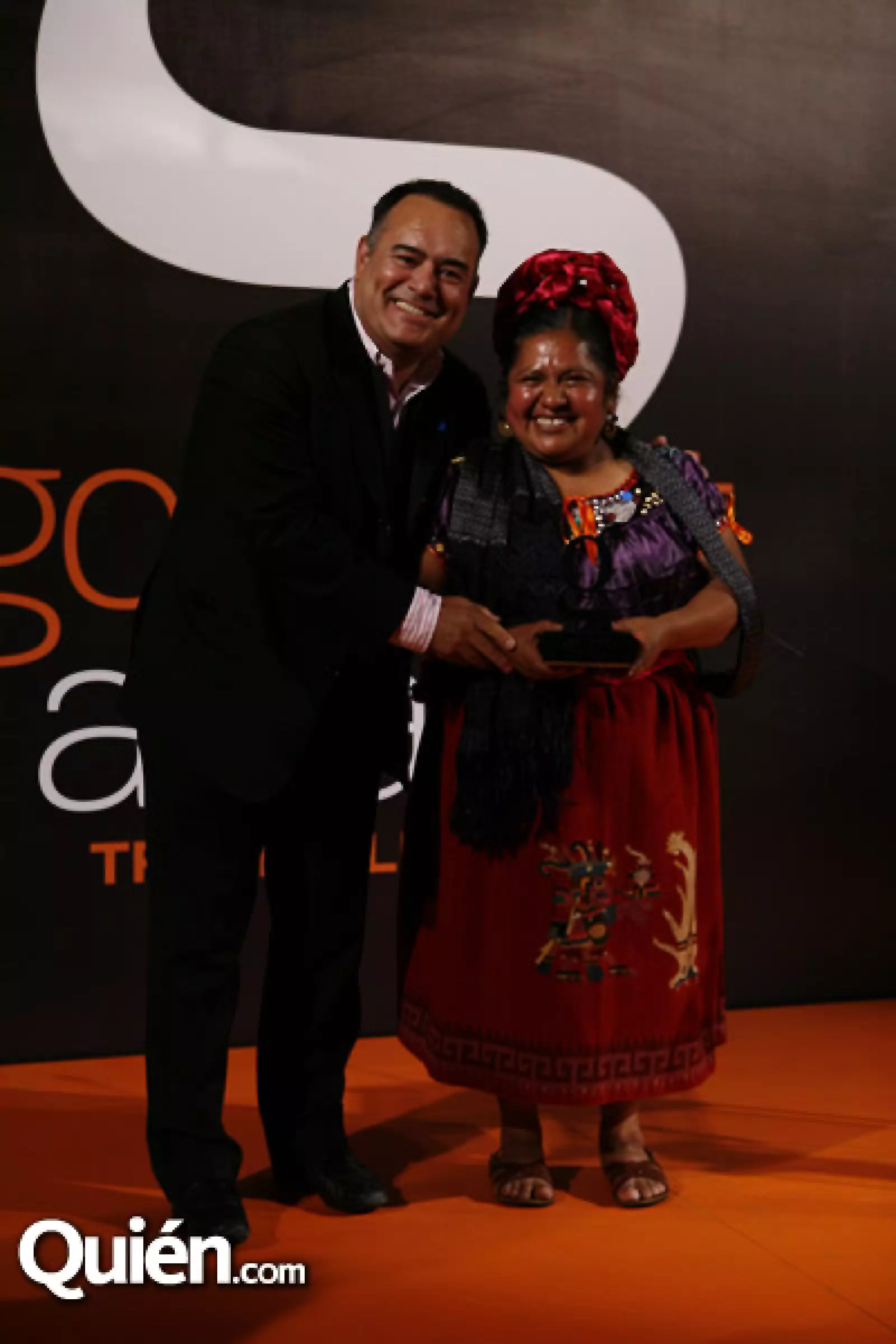 Ricardo Muñoz,Abigail Mendoza