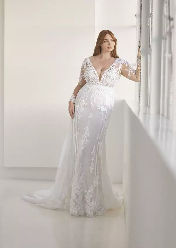 ashley-graham-pronovias-1