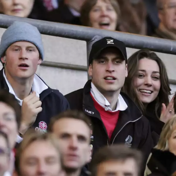 Fueron vistos de vacaciones juntos en un yate en el 2003 y luego en un partido de Rugby, lo que levantó sospechas de un romance entre ellos.