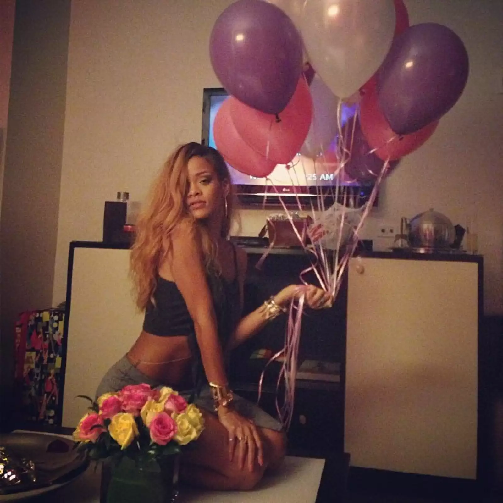 Recibiendo el apoyo de su familia durante su gira Diamonds World Tour.