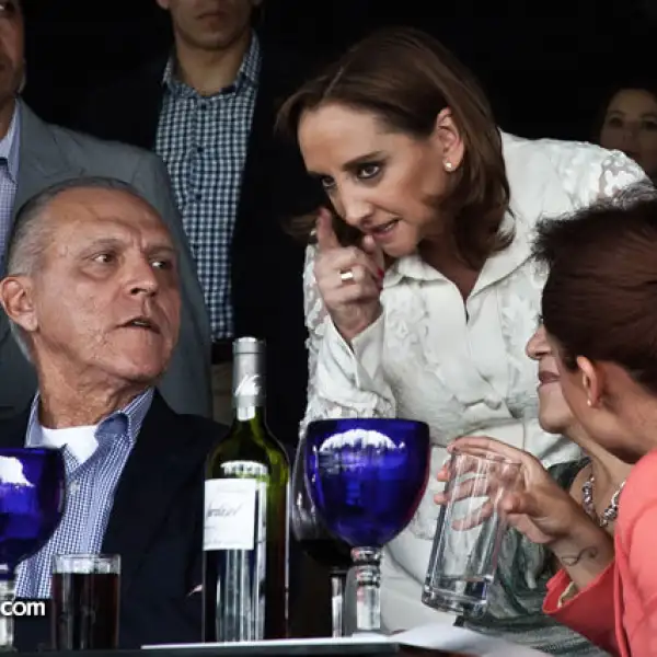 Salvadro Cienfuegos y Claudia Ruiz Massieu