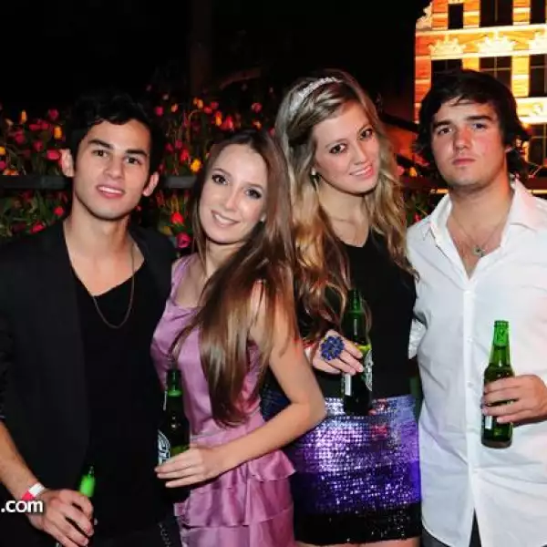 Nacho Colín,Elizabeth Suárez,María José García,Pablo Martínez