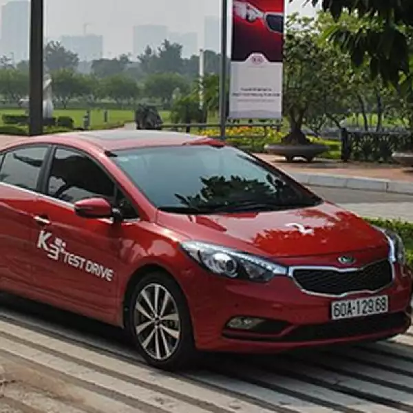 La planta de Kia Motors que se construirá en Nuevo León producirá 300,000 vehículos anuales. Fuentes dijeron que los modelos que armará en el país son: Forte, Rio y Sportage.