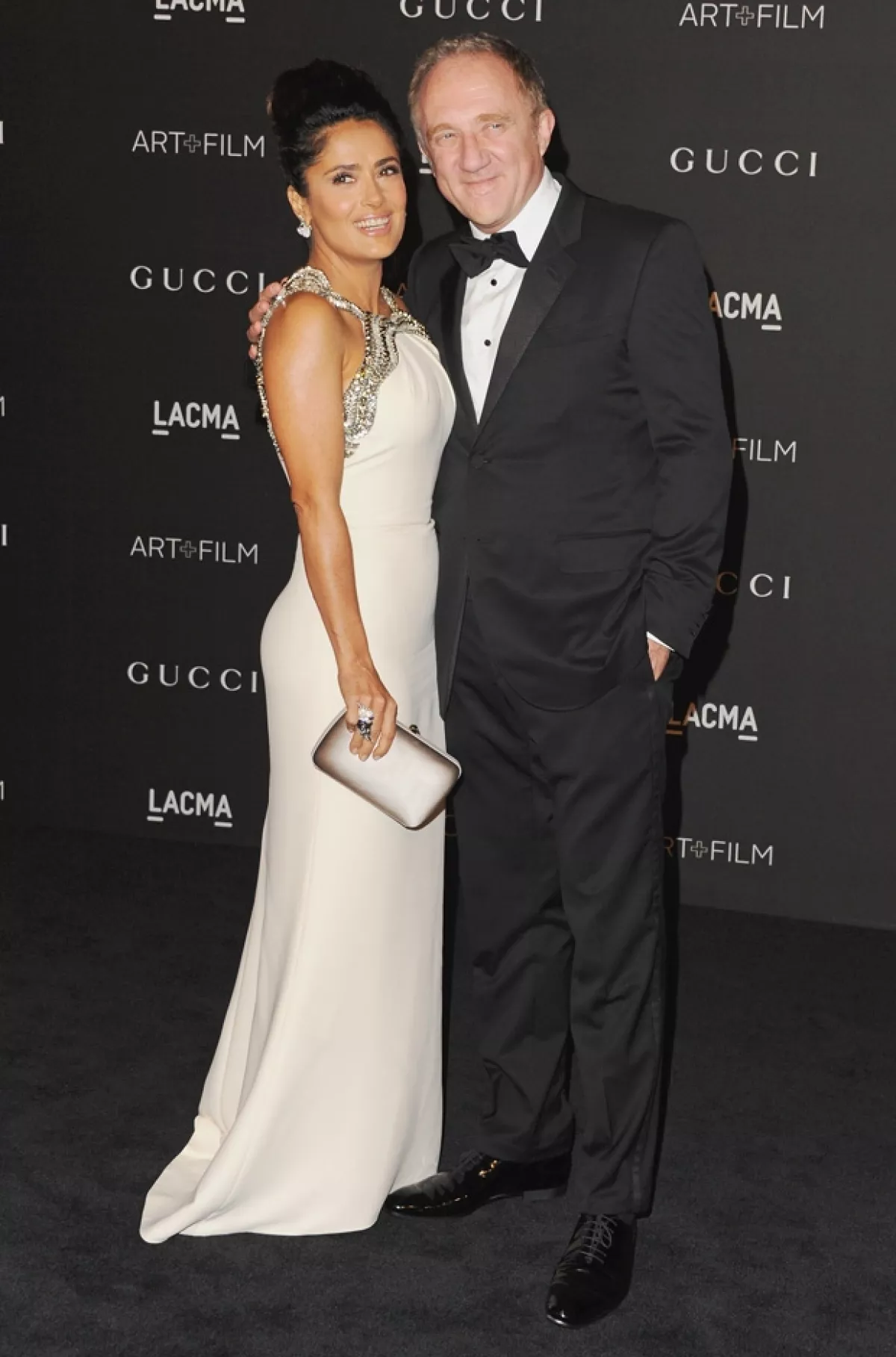 Salama y Henri posaron románticos a su legada al evento.