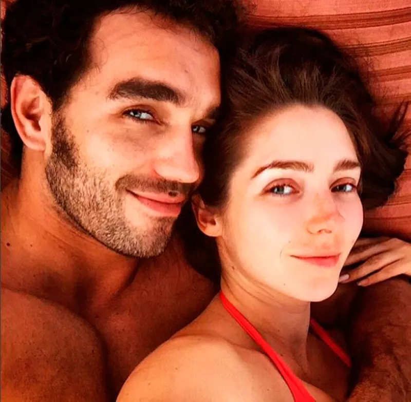 La pareja se encuentran en la ciudad natal de la actriz, donde además de disfrutar de un merecido descanso están pasando tiempo con su familia.