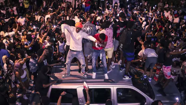 La fiesta se descontroló