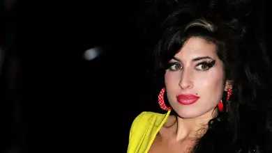Foto de Amy Winehouse al llegar a los Brit Awards 2007