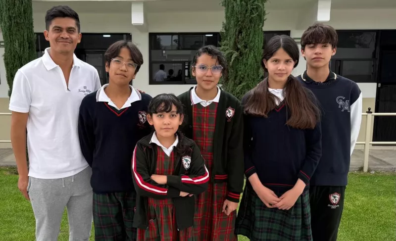 Estudiantes buscan recursos para participar en olimpiada de matemáticas