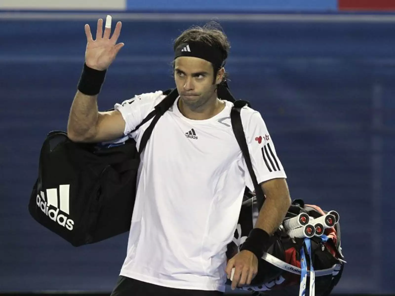 Para el 2002 logra varias victorias, entre ella en el Abierto de Australia y el Torneo de Viña del Mar de Chile. También logra llegar por primera vez a los cuartos de final de un Grand Slam.