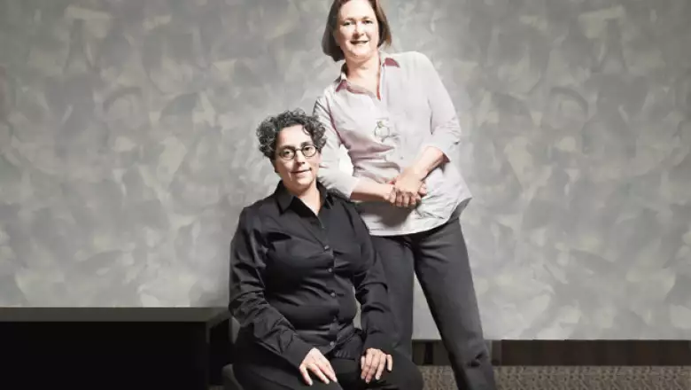 Cocina al Natural, el canal de Celia Marín y Sonia Ortiz reporta ingresos de 45,000 pesos por los videos que suben a YouTube. Entre sus clientes comerciales figuran La Costeña y Comercial Mexicana. Cuentan con 87,000 suscriptores y alrededor de 330,000