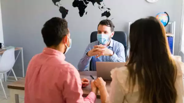 ¿Cómo te ayudo? - atención al cliente - empresas que ayudan -  servicio - atención al cliente