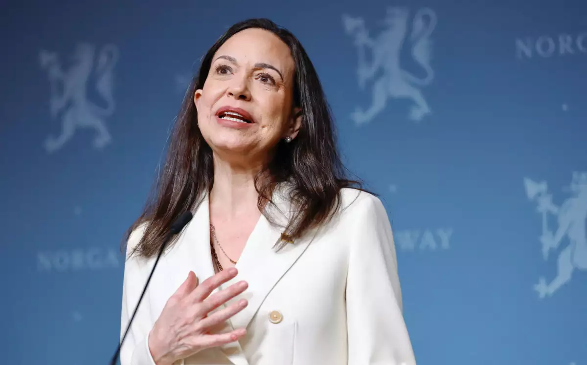 La ganadora del Premio Nobel de la Paz, María Corina Machado, se dirige a una conferencia de prensa el 11 de diciembre de 2025 en las instalaciones representativas del gobierno noruego en Oslo. Machado llegó a la capital noruega horas después de que el premio de la líder de la oposición venezolana fuera recogido en su nombre por su hija.