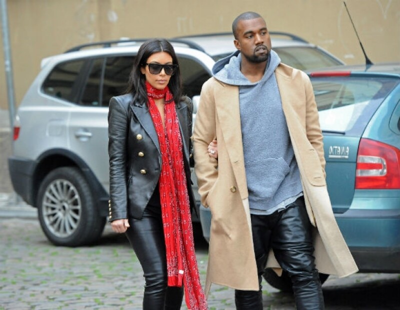 Después de su paso por la tranquila Irlanda, Kim y Kanye fueron vistos de compras en Praga.