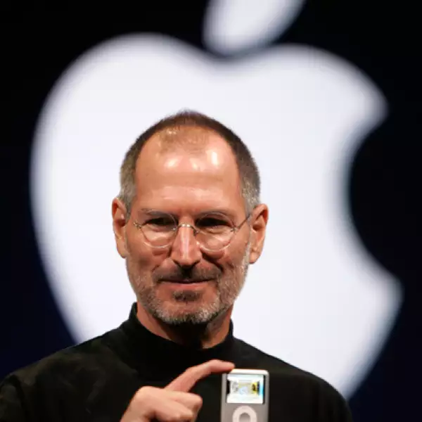 <B>2007.</B> Con vista cansada durante la presentación del iPod nano de tercera generación.