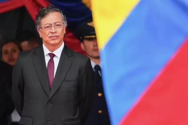El presidente colombiano Gustavo Petro pronuncia un discurso durante el Desfile del Día de la Independencia el 20 de julio de 2026 en Bogotá, Colombia