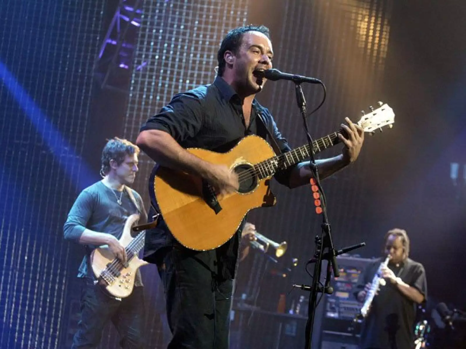 Y en el décimo lugar está Dave Matthews Band, con 45 millones de dólares.