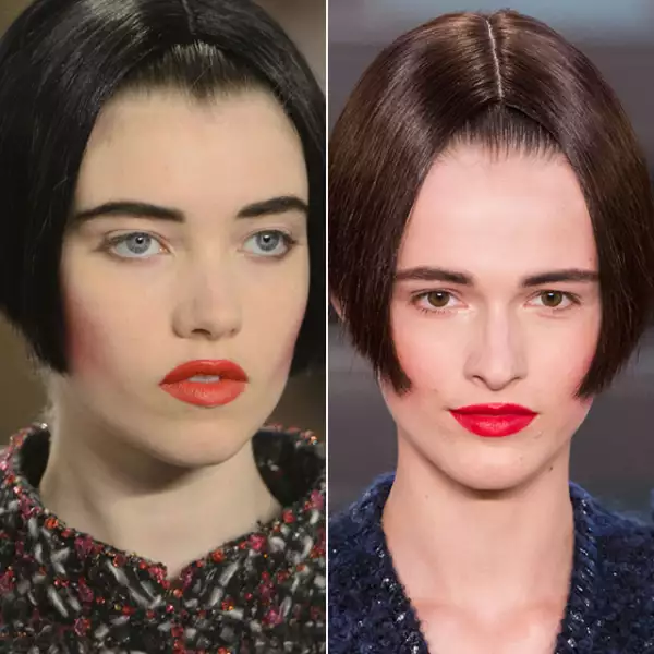 El beauty look de Chanel causó sensación cuando las modelos salieron luciendo pelucas muy cortas, cejas súper marcadas y gruesas, blush intenso en rosa y labios en rojo.