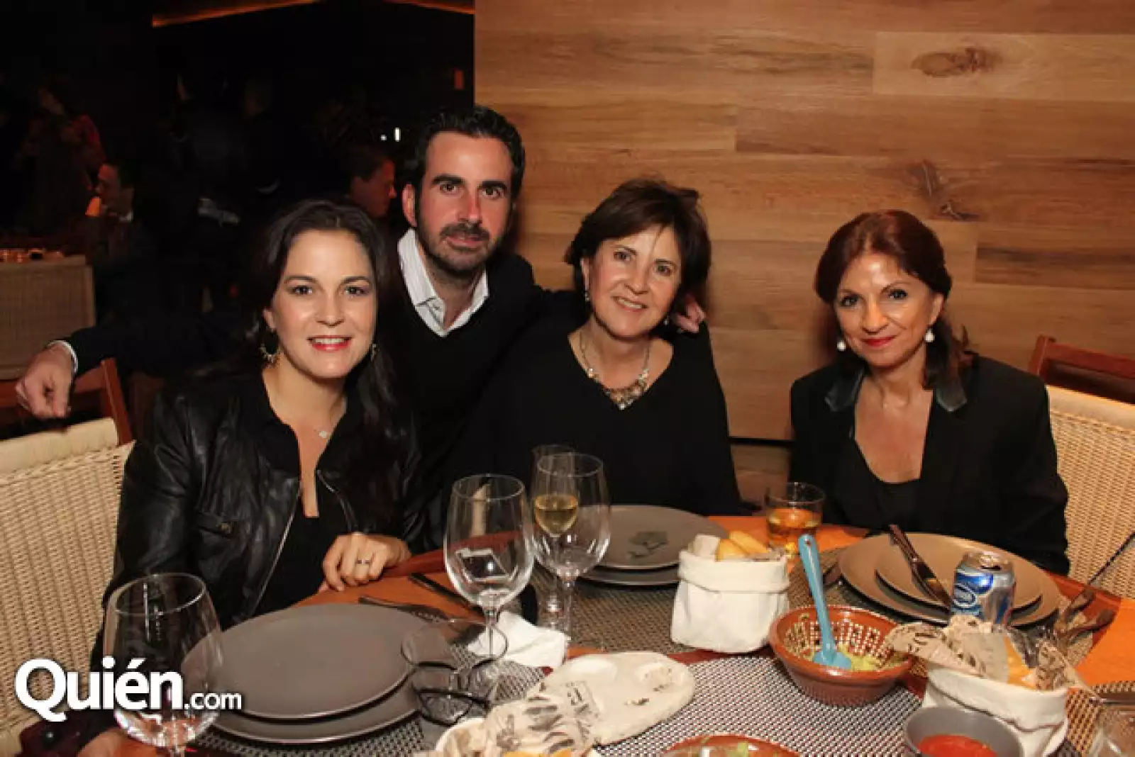 Claudia de Haro,Álvaro Lebrija,Patricia Lebrija y Rene Gunde
