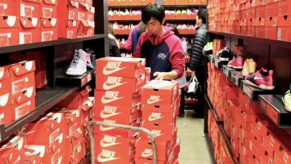 Nike ha enfrentado cuestionamientos sobre equidad salarial.