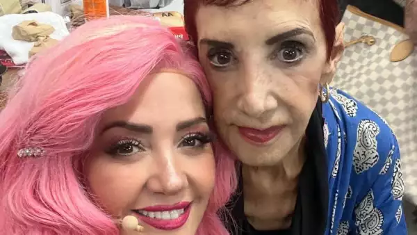 Andrea Legarreta y su mamá doña Isabel Martínez