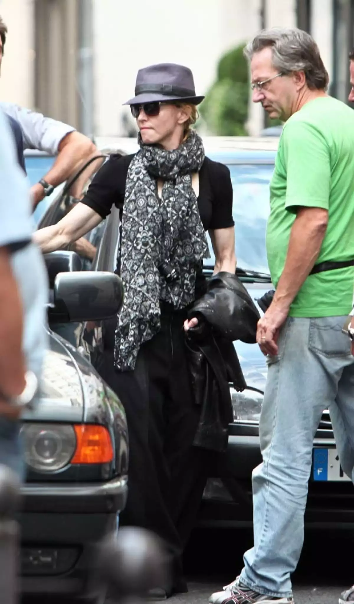 La cantante se encuentra en Paris para rodar la cinta "W.E."