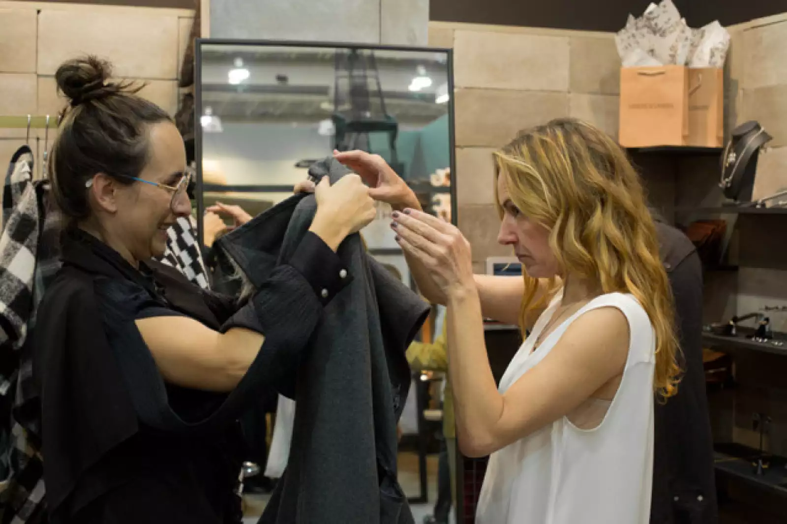 Carla Fernández,Lorena Jáuregui