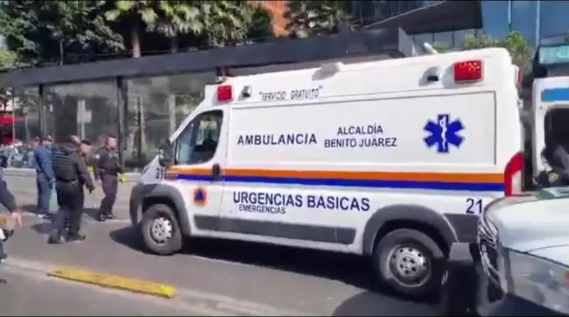 Un presunto ladrón fue abatido por un policía capitalino afuera de la estación Insurgentes de la Línea 12 del Metro.
