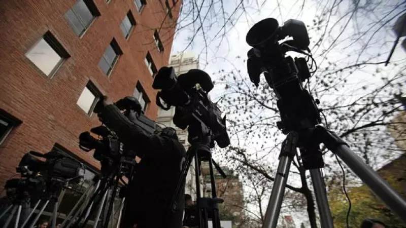 Gustavo Cerati mueve labios