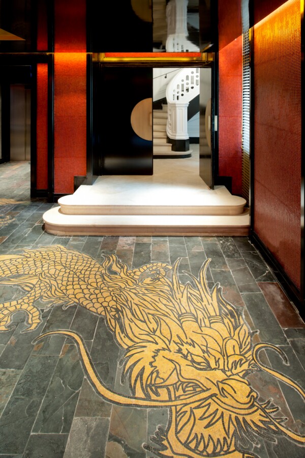 69174081-H1-Lobby_Dragon_-_Buddha_Bar_Hotel_Paris_P.jpg