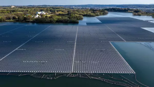 Energía limpia sobre el agua: así será la central solar flotante de la CFE